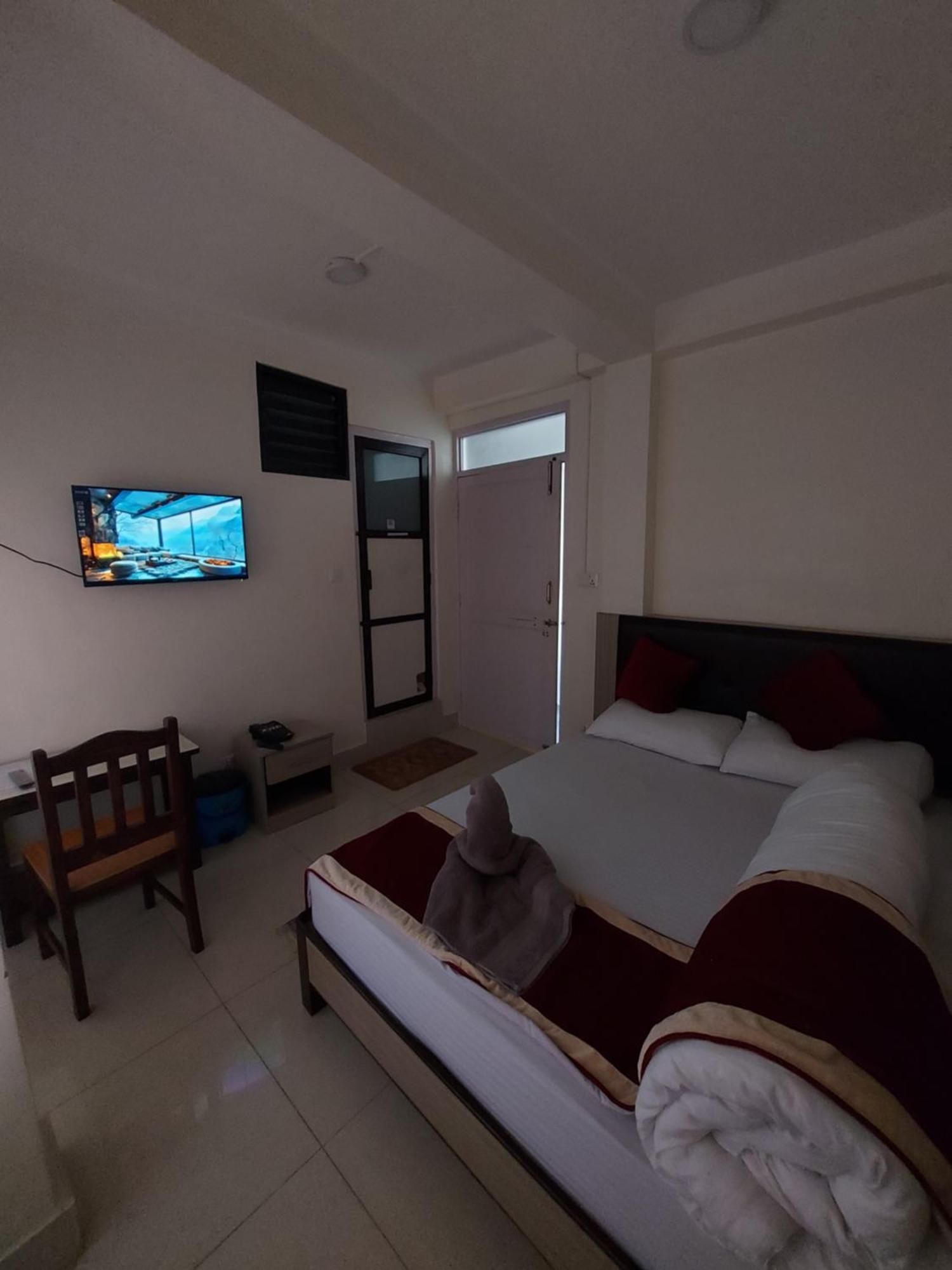 Om Bramha Hotel Katmandu Zewnętrze zdjęcie